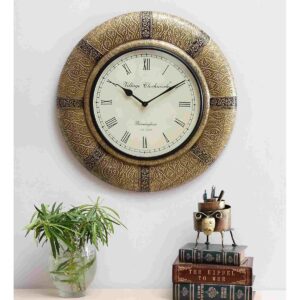 Brown Wooden Analog Vintage Wall Clock 001